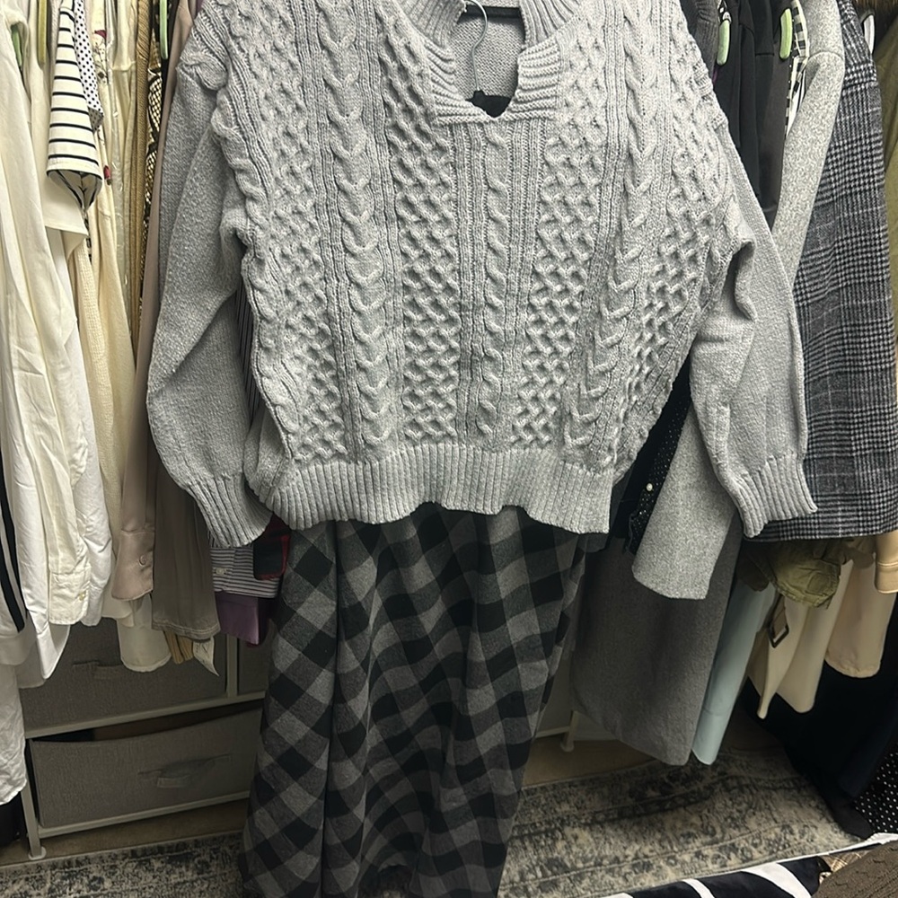 Generic Flannel skirt XL Generic Sweater Xl Black & Gray Tall Girls!